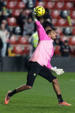 Madrid, İspanya - 15 Aralık 2025: Rayo Vallecano ile Real Betis Balompi arasındaki lig maçı Vallecas 'ta oynandı. Maç sırasında Betis oyuncuları. EA Spor Ligi 2025.