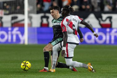 Madrid, İspanya - 15 Aralık 2025: Rayo Vallecano ile Real Betis Balompi arasındaki lig maçı Vallecas 'ta oynandı. Maç sırasında Rayo Vallecano oyuncuları. EA Spor Ligi 2025.