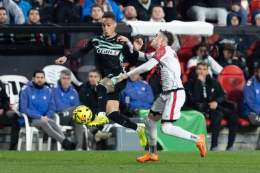 Madrid, İspanya - 15 Aralık 2025: Rayo Vallecano ile Real Betis Balompi arasındaki lig maçı Vallecas 'ta oynandı. Maç sırasında Betis oyuncuları. EA Spor Ligi 2025.