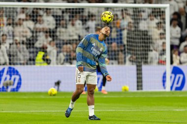 Madrid, İspanya - 20 Aralık 2025: Real Madrid ile Sevilla FC arasındaki lig maçı Madrid 'de oynandı. Maç sırasında Real Madrid oyuncuları. EA Spor Ligi 2025.