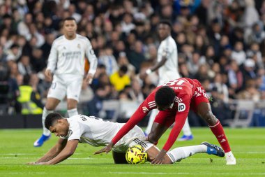 Madrid, İspanya - 20 Aralık 2025: Real Madrid ile Sevilla FC arasındaki lig maçı Madrid 'de oynandı. Maç sırasında Real Madrid oyuncuları. EA Spor Ligi 2025.