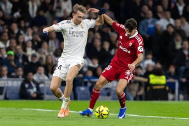 Madrid, İspanya - 20 Aralık 2025: Real Madrid ile Sevilla FC arasındaki lig maçı Madrid 'de oynandı. Maç sırasında Sevilla FC oyuncuları. EA Spor Ligi 2025.