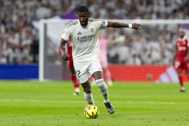 Madrid, İspanya - 20 Aralık 2025: Real Madrid ile Sevilla FC arasındaki lig maçı Madrid 'de oynandı. Maç sırasında Real Madrid oyuncuları. EA Spor Ligi 2025.