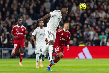 Madrid, İspanya - 20 Aralık 2025: Real Madrid ile Sevilla FC arasındaki lig maçı Madrid 'de oynandı. Maç sırasında Real Madrid oyuncuları. EA Spor Ligi 2025.