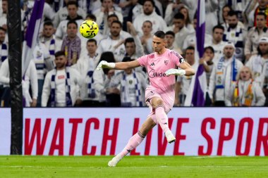 Madrid, İspanya - 20 Aralık 2025: Real Madrid ile Sevilla FC arasındaki lig maçı Madrid 'de oynandı. Maç sırasında Sevilla FC oyuncuları. EA Spor Ligi 2025.