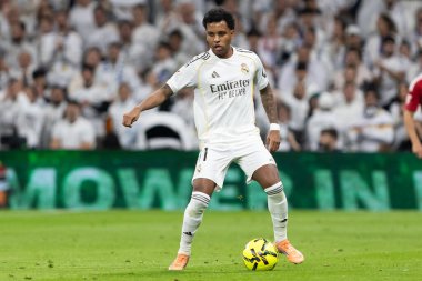 Madrid, İspanya - 20 Aralık 2025: Real Madrid ile Sevilla FC arasındaki lig maçı Madrid 'de oynandı. Maç sırasında Real Madrid oyuncuları. EA Spor Ligi 2025.