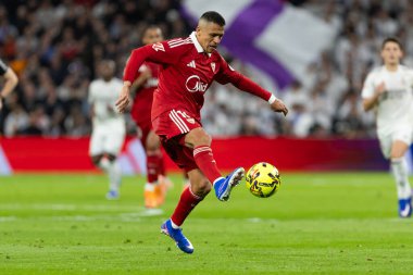 Madrid, İspanya - 20 Aralık 2025: Real Madrid ile Sevilla FC arasındaki lig maçı Madrid 'de oynandı. Maç sırasında Sevilla FC oyuncuları. EA Spor Ligi 2025.