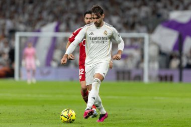 Madrid, İspanya - 20 Aralık 2025: Real Madrid ile Sevilla FC arasındaki lig maçı Madrid 'de oynandı. Maç sırasında Real Madrid oyuncuları. EA Spor Ligi 2025.