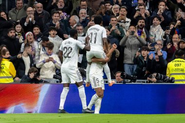 Madrid, İspanya - 20 Aralık 2025: Real Madrid ile Sevilla FC arasındaki lig maçı Madrid 'de oynandı. Maç sırasında Real Madrid oyuncuları. EA Spor Ligi 2025.