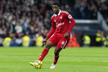 Madrid, İspanya - 20 Aralık 2025: Real Madrid ile Sevilla FC arasındaki lig maçı Madrid 'de oynandı. Maç sırasında Sevilla FC oyuncuları. EA Spor Ligi 2025.