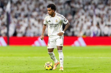 Madrid, İspanya - 20 Aralık 2025: Real Madrid ile Sevilla FC arasındaki lig maçı Madrid 'de oynandı. Maç sırasında Real Madrid oyuncuları. EA Spor Ligi 2025.