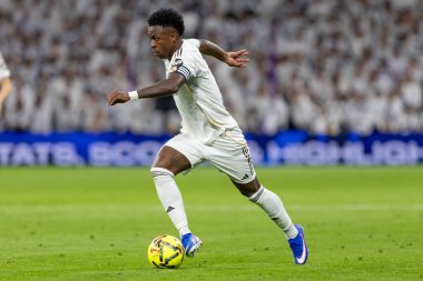 Madrid, İspanya - 20 Aralık 2025: Real Madrid ile Sevilla FC arasındaki lig maçı Madrid 'de oynandı. Maç sırasında Real Madrid oyuncuları. EA Spor Ligi 2025.