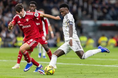 Madrid, İspanya - 20 Aralık 2025: Real Madrid ile Sevilla FC arasındaki lig maçı Madrid 'de oynandı. Maç sırasında Real Madrid oyuncuları. EA Spor Ligi 2025.