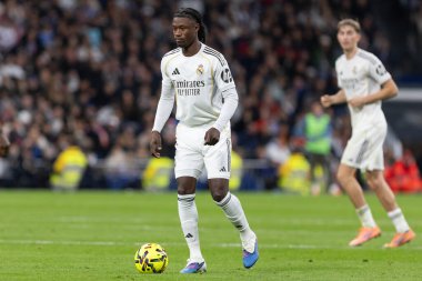 Madrid, İspanya - 20 Aralık 2025: Real Madrid ile Sevilla FC arasındaki lig maçı Madrid 'de oynandı. Maç sırasında Real Madrid oyuncuları. EA Spor Ligi 2025.