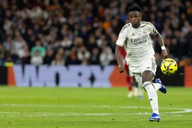 Madrid, İspanya - 20 Aralık 2025: Real Madrid ile Sevilla FC arasındaki lig maçı Madrid 'de oynandı. Maç sırasında Real Madrid oyuncuları. EA Spor Ligi 2025.