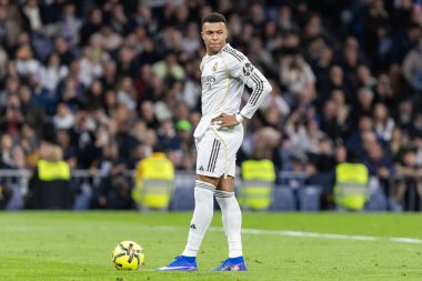 Madrid, İspanya - 20 Aralık 2025: Real Madrid ile Sevilla FC arasındaki lig maçı Madrid 'de oynandı. Maç sırasında Real Madrid oyuncuları. EA Spor Ligi 2025.