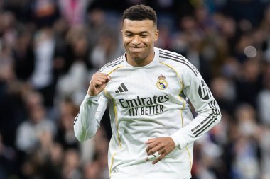 Madrid, İspanya - 20 Aralık 2025: Real Madrid ile Sevilla FC arasındaki lig maçı Madrid 'de oynandı. Maç sırasında Real Madrid oyuncuları. EA Spor Ligi 2025.