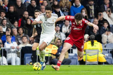 Madrid, İspanya - 20 Aralık 2025: Real Madrid ile Sevilla FC arasındaki lig maçı Madrid 'de oynandı. Maç sırasında Real Madrid oyuncuları. EA Spor Ligi 2025.