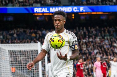 Madrid, İspanya - 20 Aralık 2025: Real Madrid ile Sevilla FC arasındaki lig maçı Madrid 'de oynandı. Maç sırasında Real Madrid oyuncuları. EA Spor Ligi 2025.