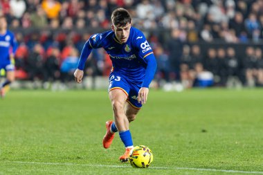 Madrid, İspanya - 2 Ocak 2026: Rayo Vallecano ile Getafe FC arasındaki lig maçı Vallecas 'ta oynandı. Madrid Derbisi. Futbolcular. EA Spor Ligi.