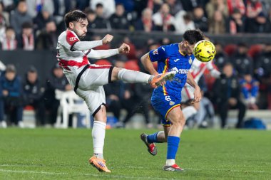 Madrid, İspanya - 2 Ocak 2026: Rayo Vallecano ile Getafe FC arasındaki lig maçı Vallecas 'ta oynandı. Madrid Derbisi. Futbolcular. EA Spor Ligi.