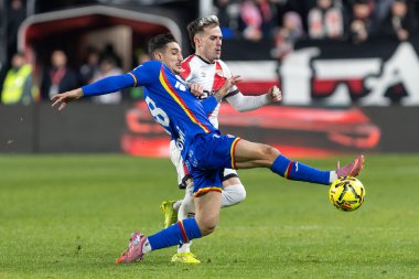 Madrid, İspanya - 2 Ocak 2026: Rayo Vallecano ile Getafe FC arasındaki lig maçı Vallecas 'ta oynandı. Madrid Derbisi. Futbolcular. EA Spor Ligi.