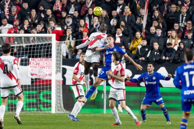 Madrid, İspanya - 2 Ocak 2026: Rayo Vallecano ile Getafe FC arasındaki lig maçı Vallecas 'ta oynandı. Madrid Derbisi. Futbolcular. EA Spor Ligi.