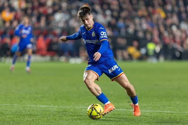 Madrid, İspanya - 2 Ocak 2026: Rayo Vallecano ile Getafe FC arasındaki lig maçı Vallecas 'ta oynandı. Madrid Derbisi. Futbolcular. EA Spor Ligi.