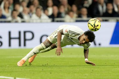 Madrid, İspanya - 4 Ocak 2026: Real Madrid ile Real Betis arasındaki La Liga maçı Santiago Bernabu 'da oynandı. Topu Madrid 'de oynayan gerçek oyuncular. EA Sports La Liga 2026.