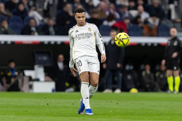 Madrid, İspanya - 17 Ocak 2026: Real Madrid ile Levante FC arasındaki lig maçı Santiago Bernabeu 'da oynandı. Maç sırasında Real Madrid oyuncuları.