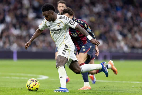 Madrid, İspanya - 17 Ocak 2026: Real Madrid ile Levante FC arasındaki lig maçı Santiago Bernabeu 'da oynandı. Maç sırasında Real Madrid oyuncuları.