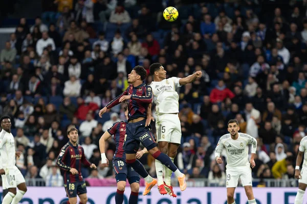 Madrid, İspanya - 17 Ocak 2026: Real Madrid ile Levante FC arasındaki lig maçı Santiago Bernabeu 'da oynandı. Maç sırasında Real Madrid oyuncuları.