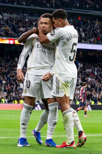 Madrid, İspanya - 17 Ocak 2026: Real Madrid ile Levante FC arasındaki lig maçı Santiago Bernabeu 'da oynandı. Maç sırasında Real Madrid oyuncuları.