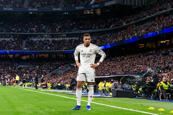 Madrid, İspanya - 17 Ocak 2026: Real Madrid ile Levante FC arasındaki lig maçı Santiago Bernabeu 'da oynandı. Maç sırasında Real Madrid oyuncuları.