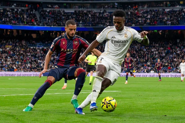 Madrid, İspanya - 17 Ocak 2026: Real Madrid ile Levante FC arasındaki lig maçı Santiago Bernabeu 'da oynandı. Maç sırasında Real Madrid oyuncuları.