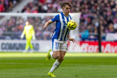 Madrid, İspanya - 19 Ocak 2026: Madrid 'de Atletico Madrid ile Alaves arasında oynanan lig maçı. Maç sırasında Alaves oyuncuları. EA Spor Ligi 2026. İspanyol futbolu.