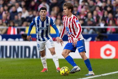 Madrid, İspanya - 19 Ocak 2026: Madrid 'de Atletico Madrid ile Alaves arasında oynanan lig maçı. Maç sırasında Alaves oyuncuları. EA Spor Ligi 2026. İspanyol futbolu.