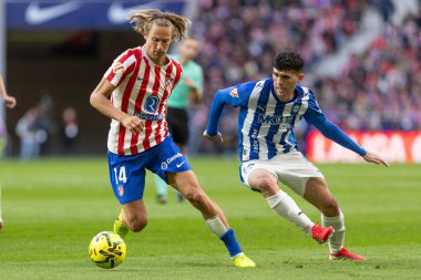 Madrid, İspanya - 19 Ocak 2026: Madrid 'de Atletico Madrid ile Alaves arasında oynanan lig maçı. Maç sırasında Atletico Madrid oyuncuları. EA Spor Ligi 2026. İspanyol futbolu.