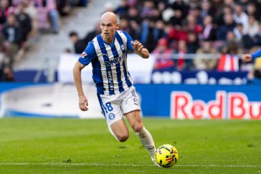Madrid, İspanya - 19 Ocak 2026: Madrid 'de Atletico Madrid ile Alaves arasında oynanan lig maçı. Maç sırasında Alaves oyuncuları. EA Spor Ligi 2026. İspanyol futbolu.