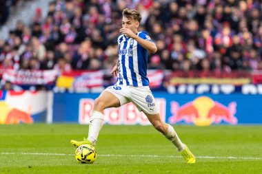 Madrid, İspanya - 19 Ocak 2026: Madrid 'de Atletico Madrid ile Alaves arasında oynanan lig maçı. Maç sırasında Alaves oyuncuları. EA Spor Ligi 2026. İspanyol futbolu.