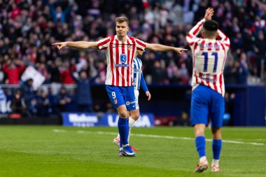 Madrid, İspanya - 19 Ocak 2026: Madrid 'de Atletico Madrid ile Alaves arasında oynanan lig maçı. Maç sırasında Atletico Madrid oyuncuları. EA Spor Ligi 2026. İspanyol futbolu.