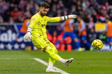 Madrid, İspanya - 19 Ocak 2026: Madrid 'de Atletico Madrid ile Alaves arasında oynanan lig maçı. Maç sırasında Alaves oyuncuları. EA Spor Ligi 2026. İspanyol futbolu.