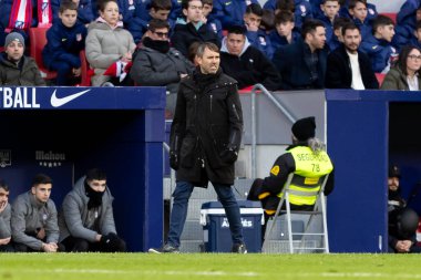 Madrid, İspanya - 19 Ocak 2026: Madrid 'de Atletico Madrid ile Alaves arasında oynanan lig maçı. Maç sırasında Alaves oyuncuları. EA Spor Ligi 2026. İspanyol futbolu.