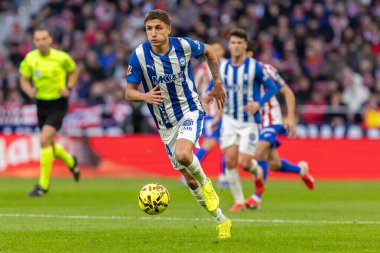 Madrid, İspanya - 19 Ocak 2026: Madrid 'de Atletico Madrid ile Alaves arasında oynanan lig maçı. Maç sırasında Alaves oyuncuları. EA Spor Ligi 2026. İspanyol futbolu.