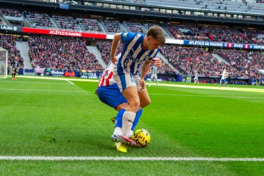 Madrid, İspanya - 19 Ocak 2026: Madrid 'de Atletico Madrid ile Alaves arasında oynanan lig maçı. Maç sırasında Alaves oyuncuları. EA Spor Ligi 2026. İspanyol futbolu.