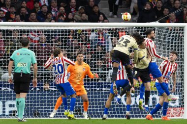 Madrid, İspanya - 12 Şubat 2026: Atletico Madrid ile FC Barcelona arasında Copa del Rey yarı final maçı. FC Barcelona oyuncuları maç boyunca.