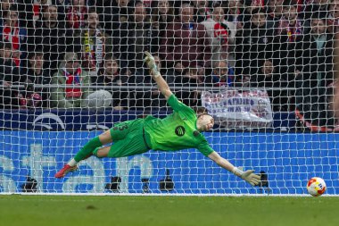 Madrid, İspanya - 12 Şubat 2026: Atletico Madrid ile FC Barcelona arasında Copa del Rey yarı final maçı. FC Barcelona oyuncuları maç boyunca.