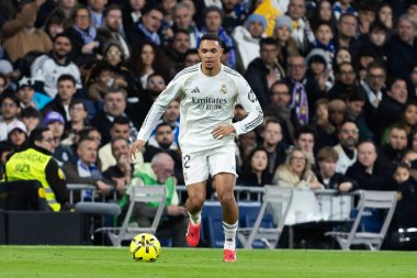 Madrid, İspanya - 14 Şubat 2026: Real Madrid ile Real Sociedad arasındaki lig maçı Madrid 'de oynandı. Maç sırasında Real Madrid oyuncuları. EA Spor Ligi. İspanya Ligi.