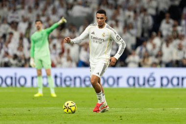 Madrid, İspanya - 14 Şubat 2026: Real Madrid ile Real Sociedad arasındaki lig maçı Madrid 'de oynandı. Maç sırasında Real Madrid oyuncuları. EA Spor Ligi. İspanya Ligi.