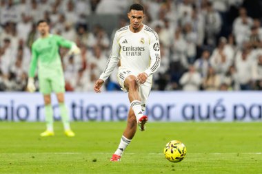 Madrid, İspanya - 14 Şubat 2026: Real Madrid ile Real Sociedad arasındaki lig maçı Madrid 'de oynandı. Maç sırasında Real Madrid oyuncuları. EA Spor Ligi. İspanya Ligi.